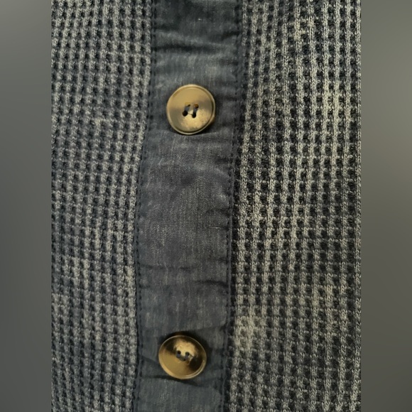 Button front mini skirt - Picture 2 of 5